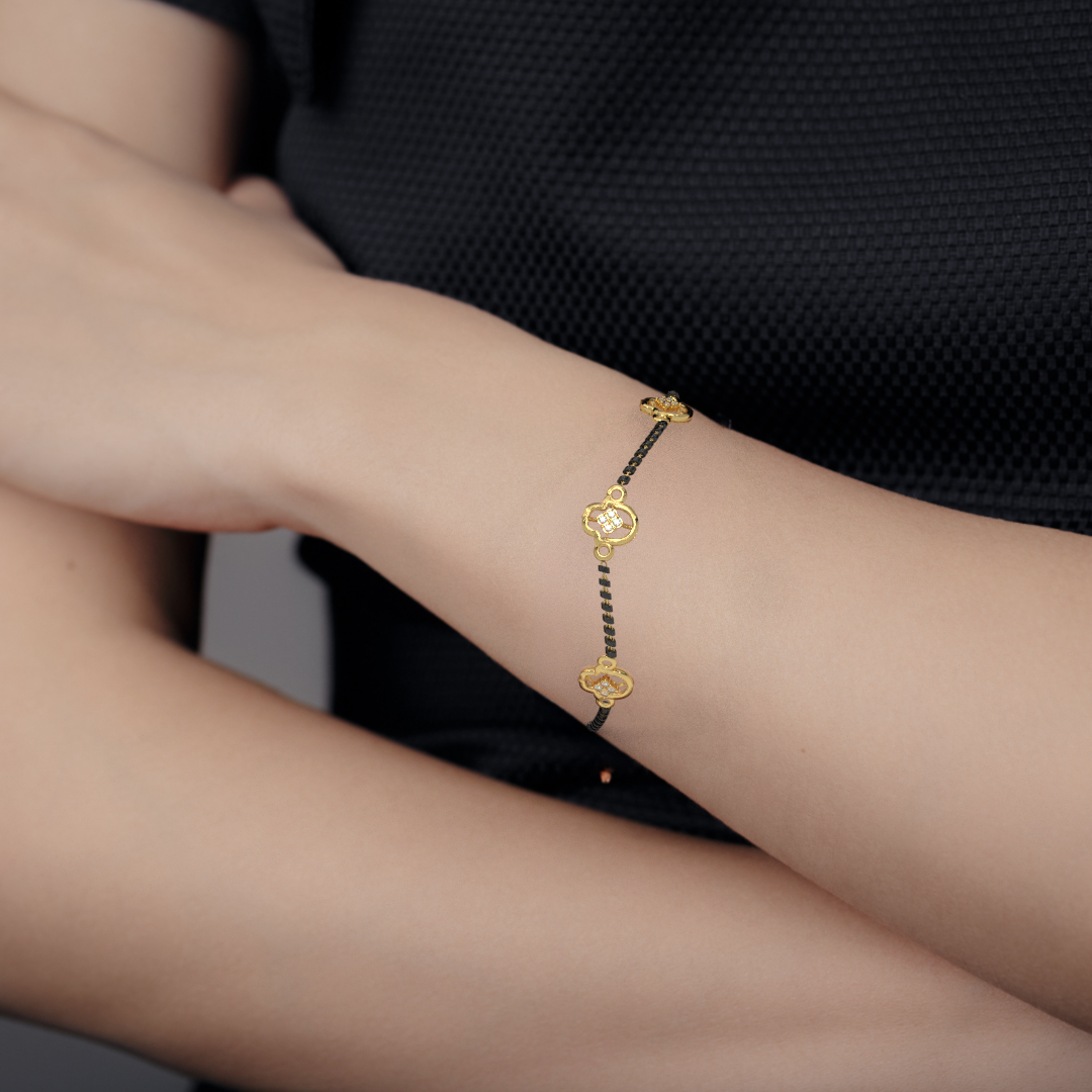 Glowing Gardenia Chain Bracelet