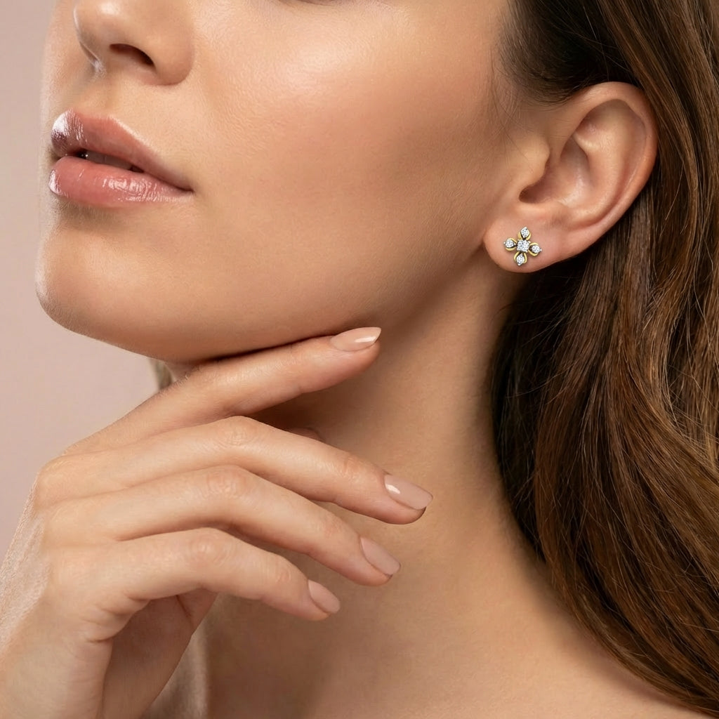 Amour Earrings 18K model_white view