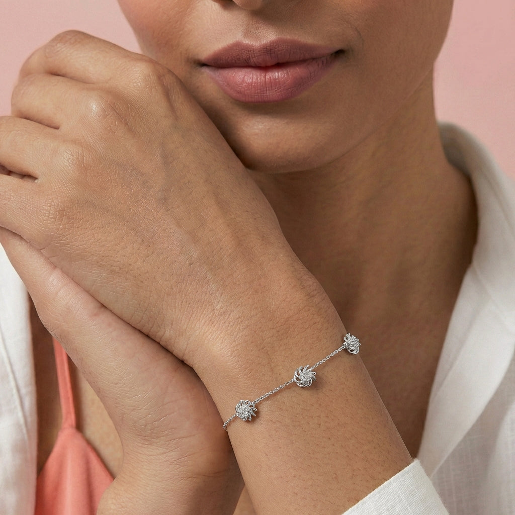 Aurora Allure Diamond Chain Bracelet 18K model_white-1 view