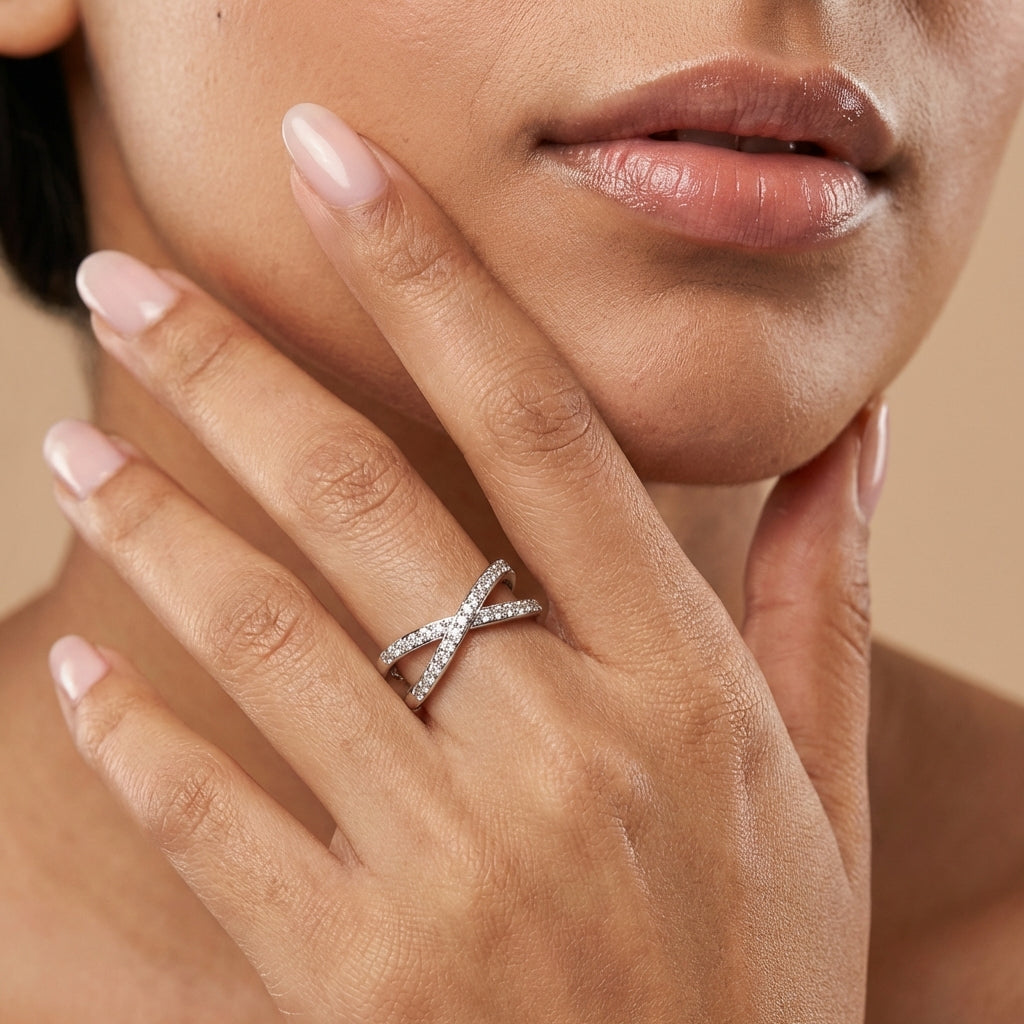 Celestial Petal 18Kt Diamond Ring model_white view