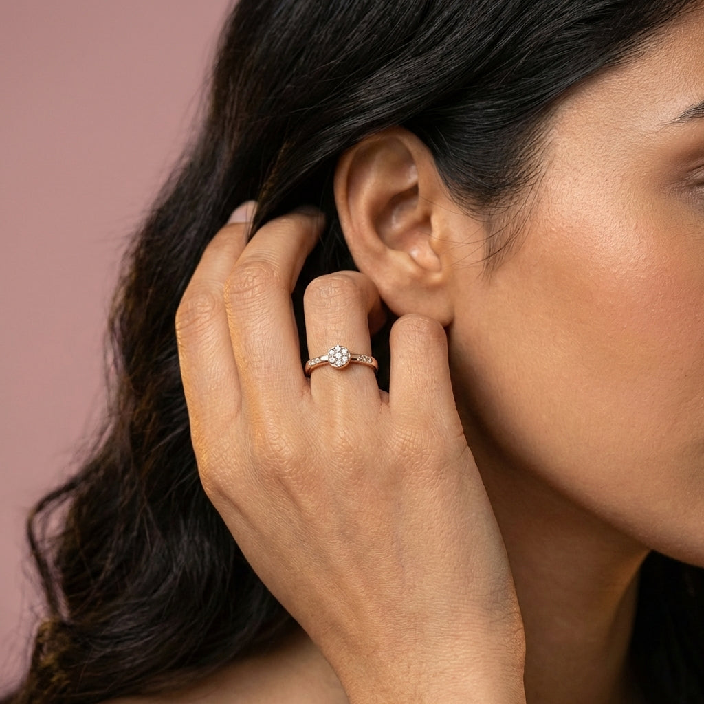 Crimson Halo 18Kt Diamond Ring model_rose view