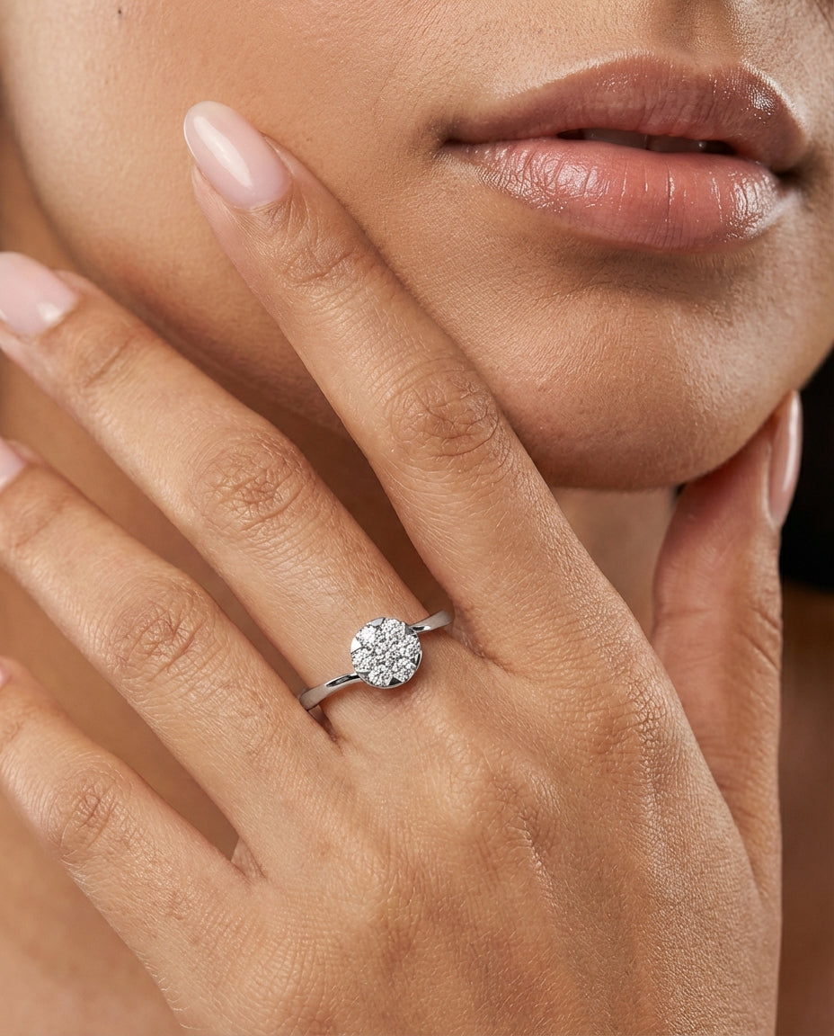 Crystal Veil 18Kt Diamond Ring model_white view