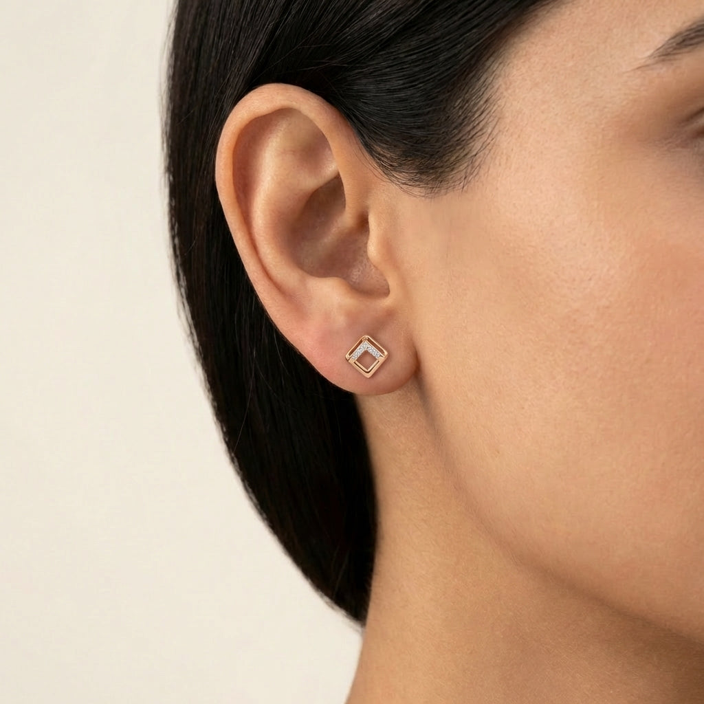 Divine Glow Diamond Earring 18K model_rose view