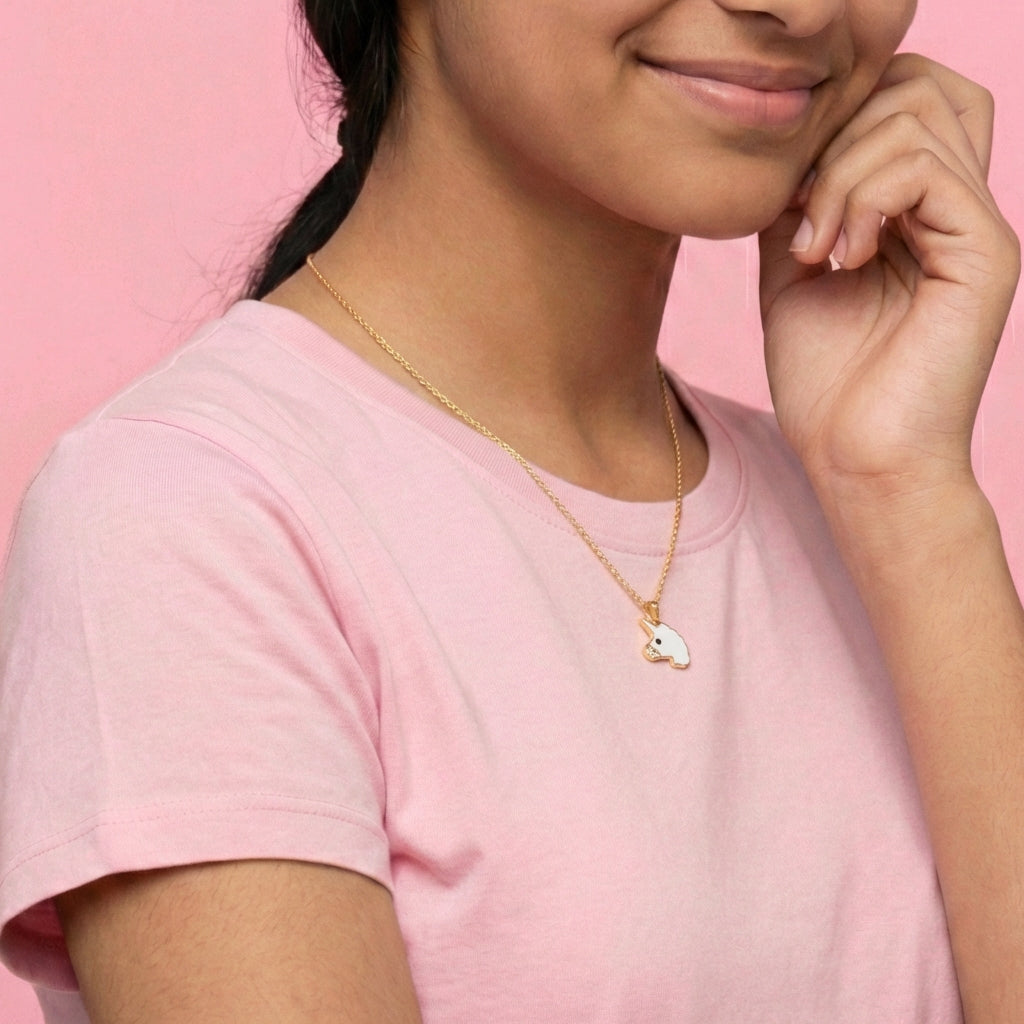 Eclat Elegance Chain Necklace model_white view