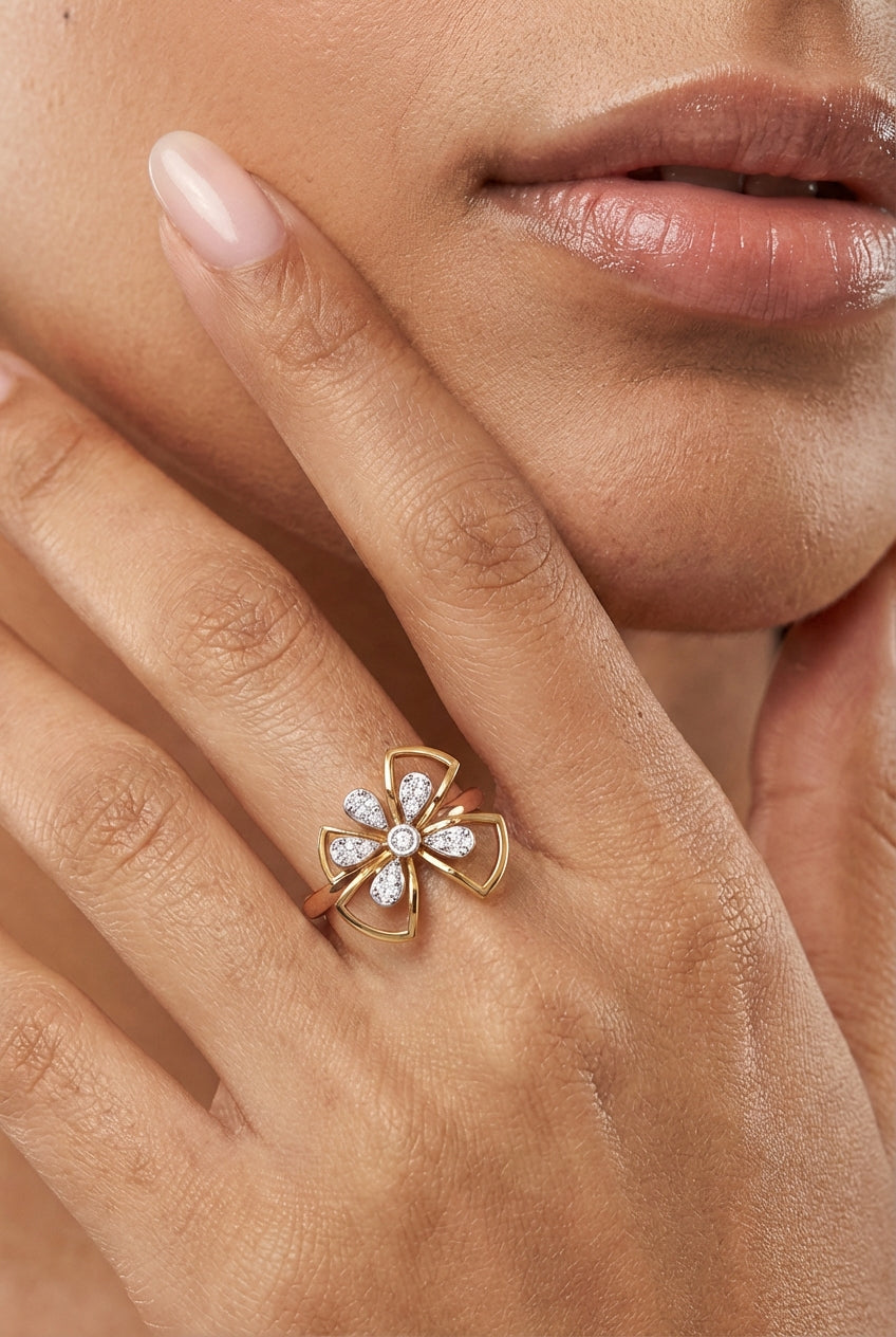 Ember Embrace Eternity 18Kt Diamond Ring model_white view
