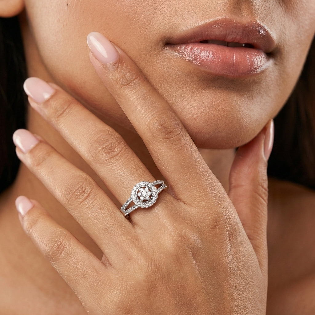 Eternal Bloom 18Kt Diamond Ring model_white view