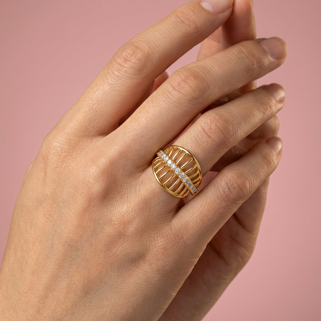 Ethereal 18Kt Diamond Ring model view