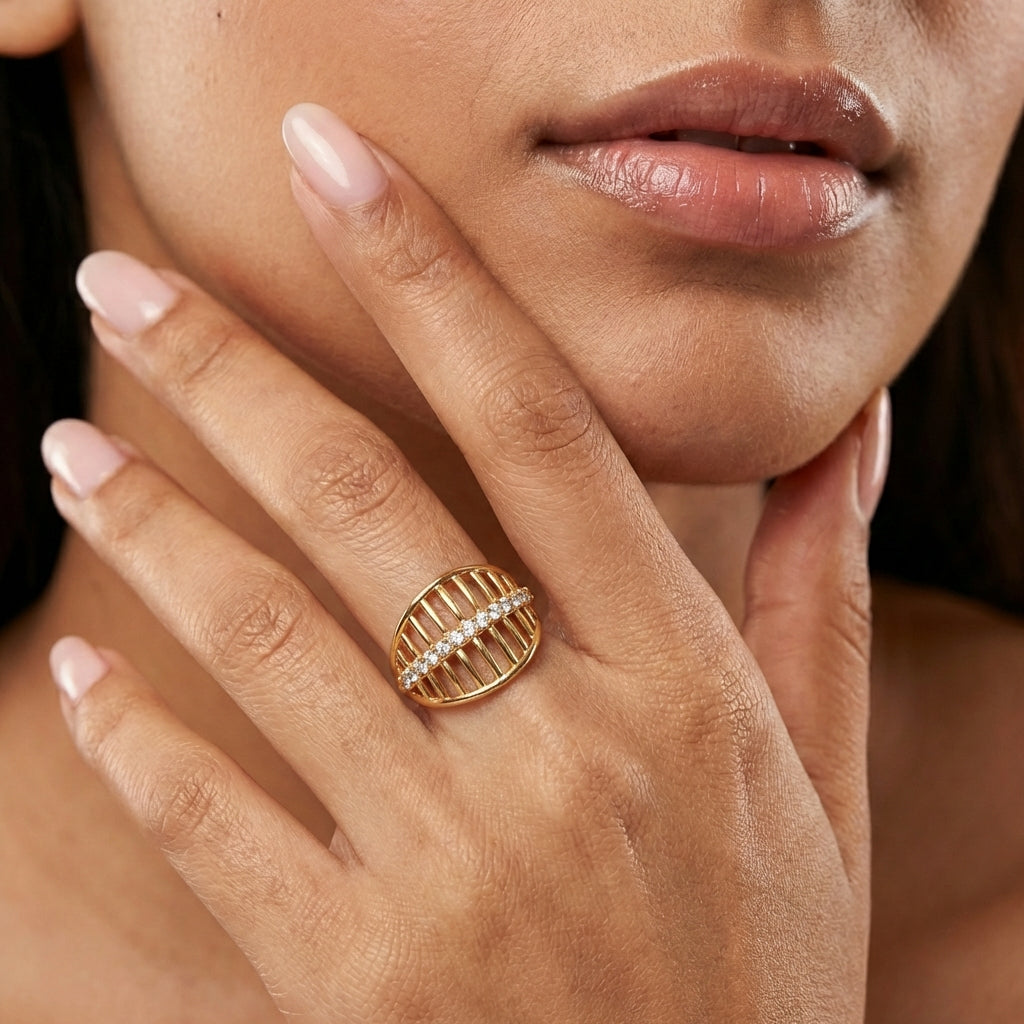 Ethereal 18Kt Diamond Ring model_white view