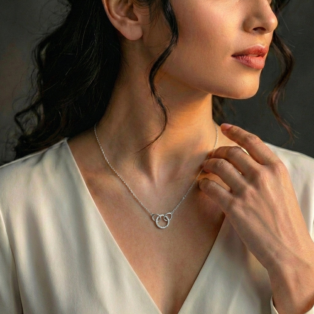 Luminous Echo Necklace 18k model_white view
