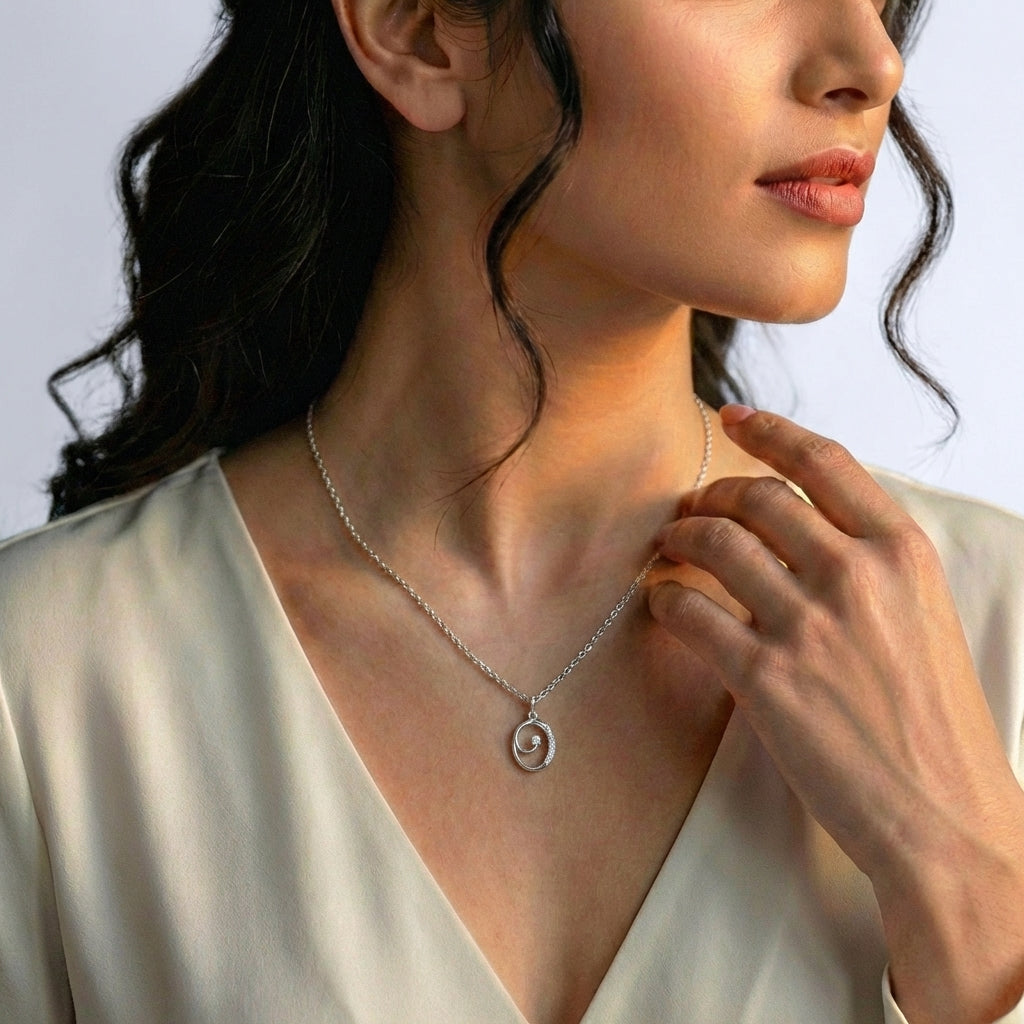 Evora Diamond Pendant
