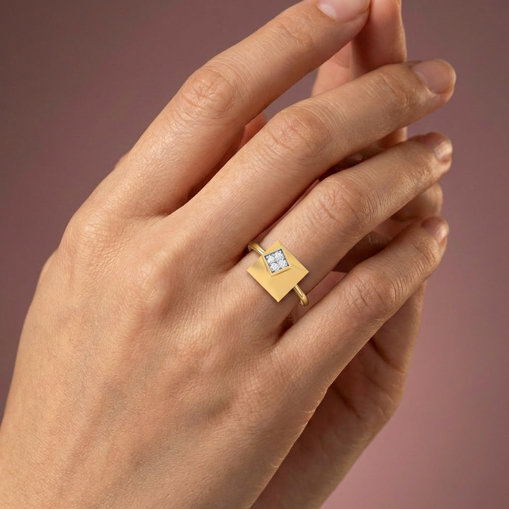 Regal Radiance Redux 18Kt Diamond Ring model view