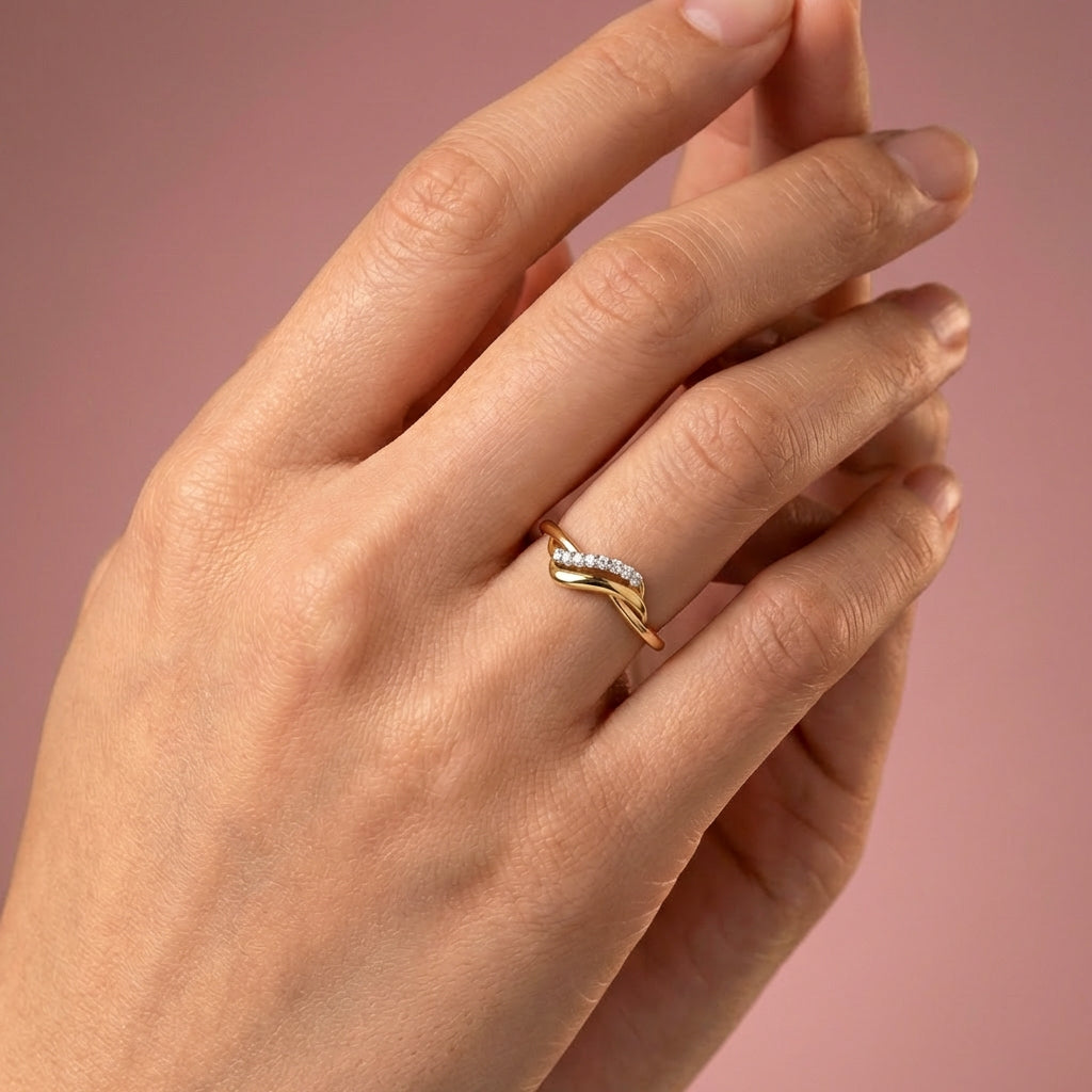 Regal Reflection 18Kt Diamond Ring model view