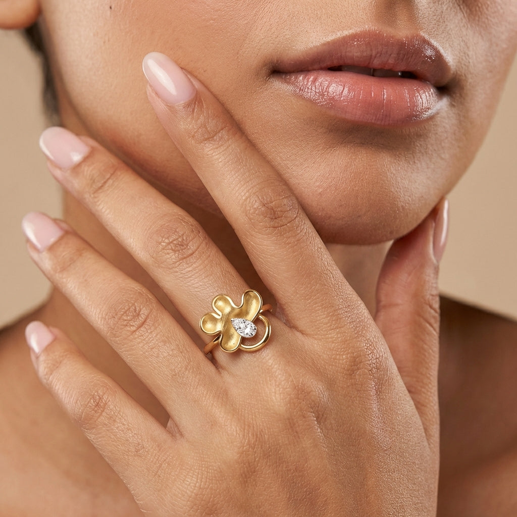 Rhapsody 18Kt Diamond Ring model_white view