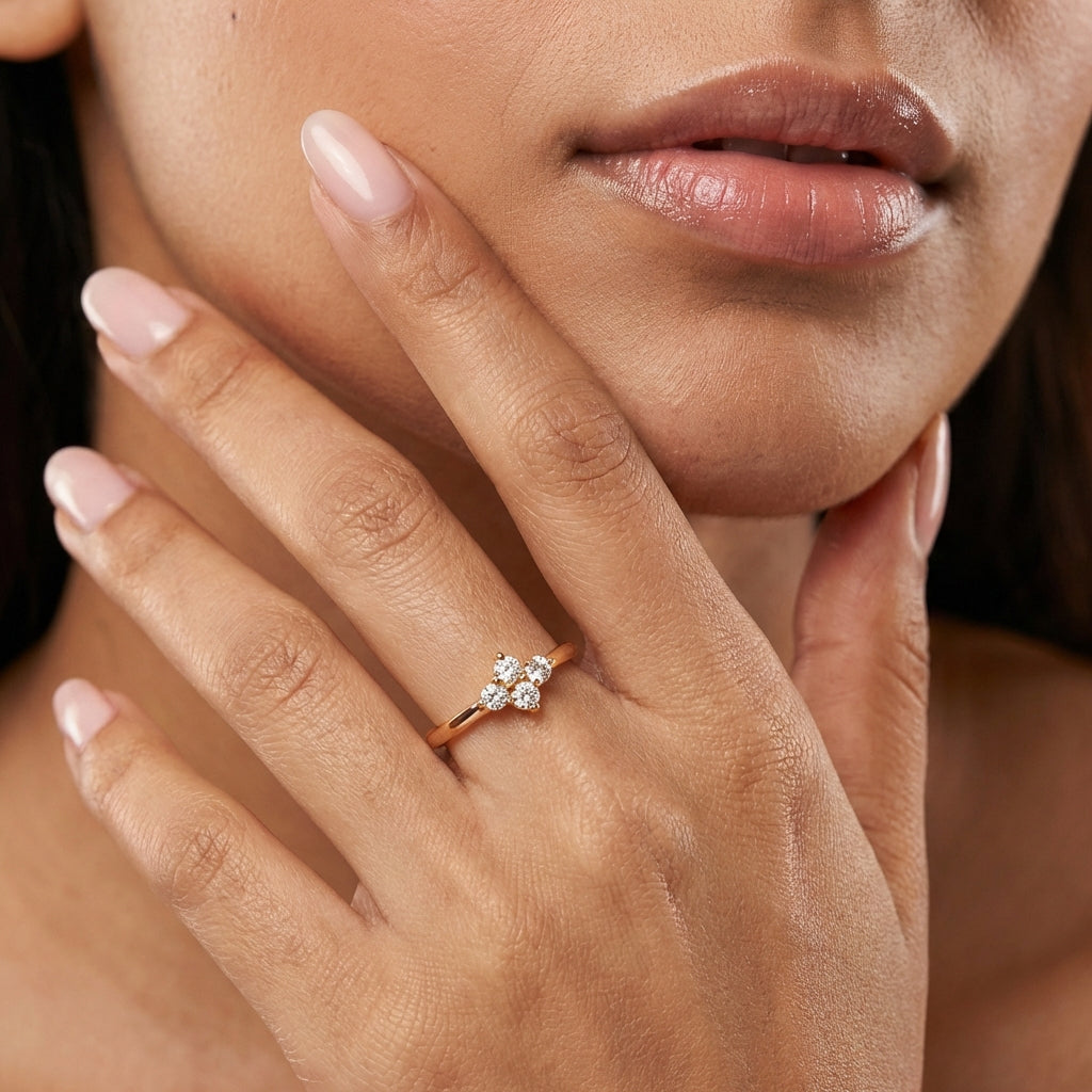 Stardust 18Kt Diamond Ring model_white view