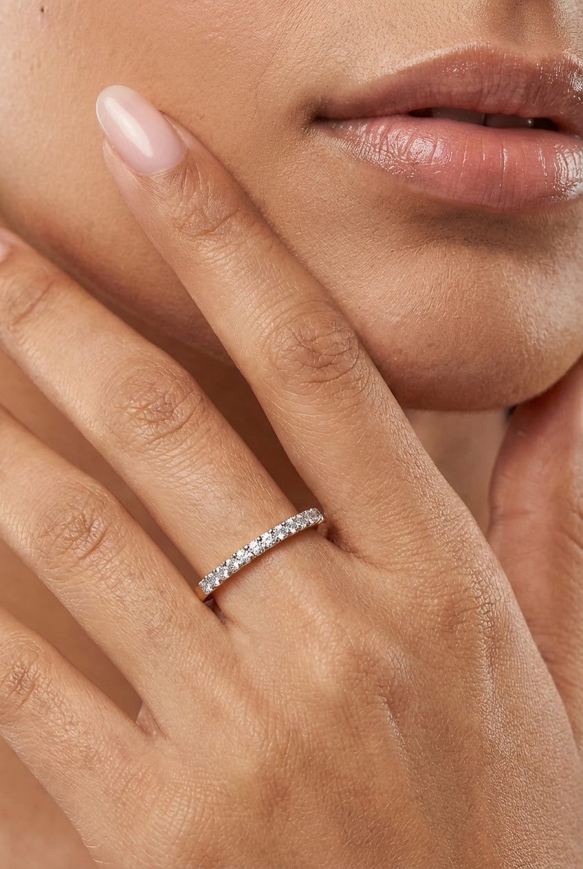 Trove 18Kt Diamond Ring model_white view